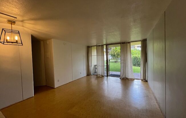 2 beds, 1 bath, $2,500