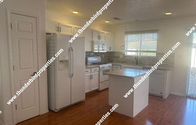 $500 off first months rent!! Gated community near Sandia Labs & KAFB