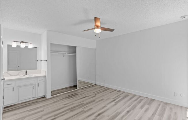 2 beds, 1 bath, 880 sqft, $1,750, Unit 110