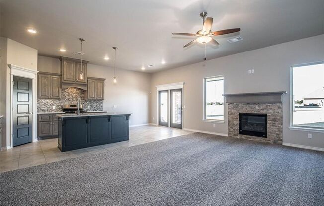 Beautiful 3 Bedroom 2 Bath Home With Storm Shelter Available In Moore Schools