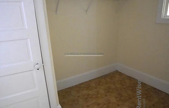 21 Brighton Ave # 48-18