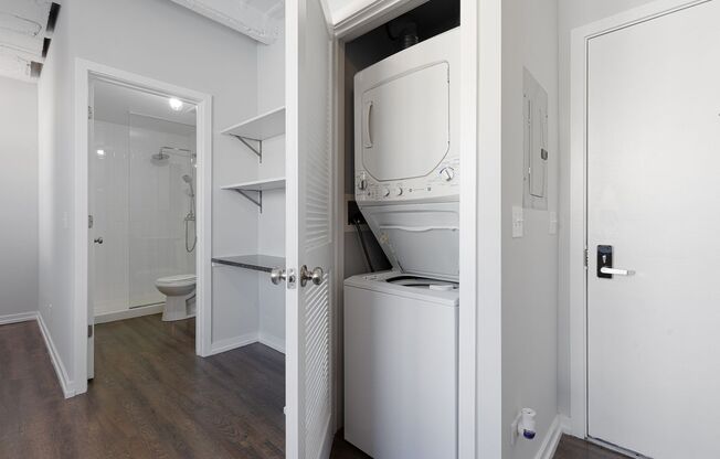 Studio, 1 bath, 172 sqft, $1,350, Unit 409