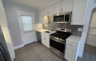 1 bed, 1 bath, 450 sqft, $2,295, Unit 4979.25