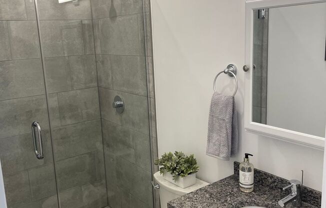 Studio, 1 bath, 400 sqft, $1,795, Unit 52-404