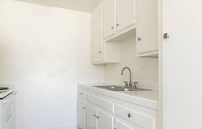 2 beds, 2 baths, 925 sqft, $2,095, Unit 15