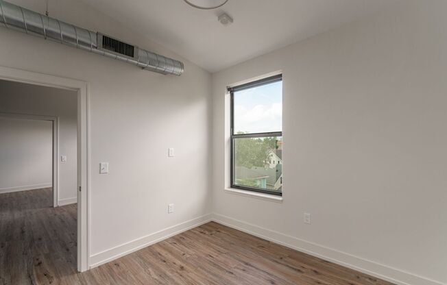 2 beds, 1 bath, $1,800, Unit 1050 N 4th St. Apt. 421