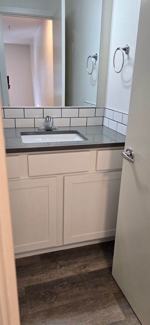 2 beds, 2 baths, 981 sqft, $1,795, Unit 118