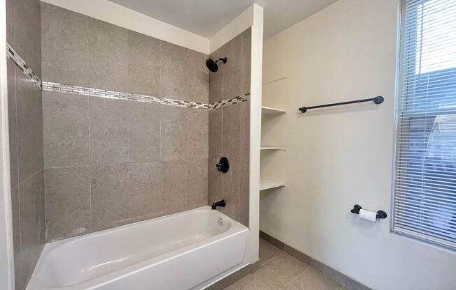 2 beds, 1 bath, 1,200 sqft, $1,800, Unit Unit 3R