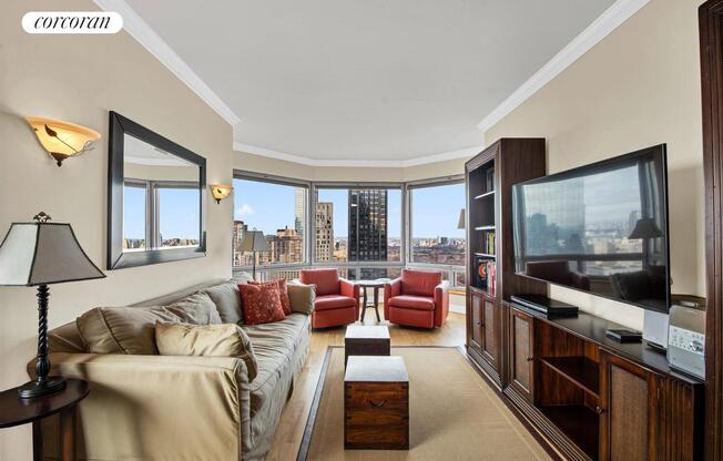 1 bed, 2 baths, 887 sqft, $7,500, Unit 42A