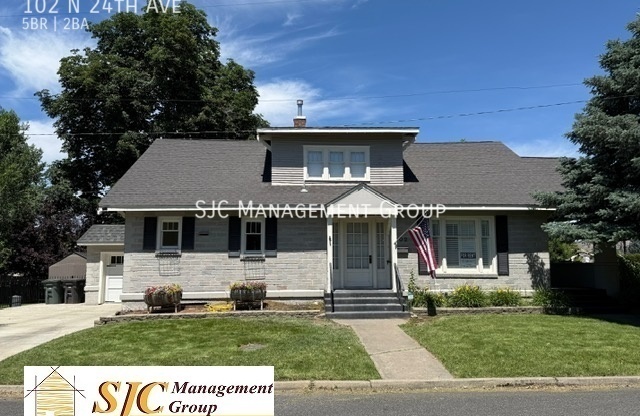 102 N 24 AVE