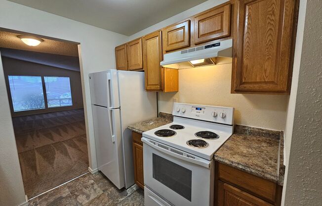 2 beds, 1 bath, 932 sqft, $1,795, Unit Unit 132