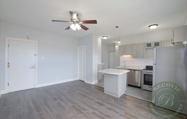 1 bed, 1 bath, 408 sqft, $1,975, Unit 707