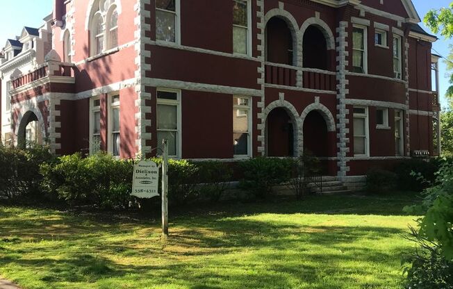 100 North Colonial Avenue