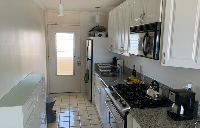 Studio, 1 bath, $3,500