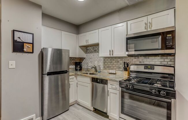 1 bed, 1 bath, $1,200, Unit 201