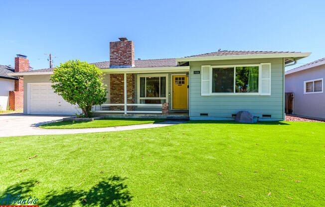 Beautiful Home | Remodeled Kitchen | Central A/C
