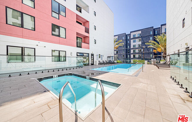 1 bed, 2 baths, 1,130 sqft, $2,700, Unit 313