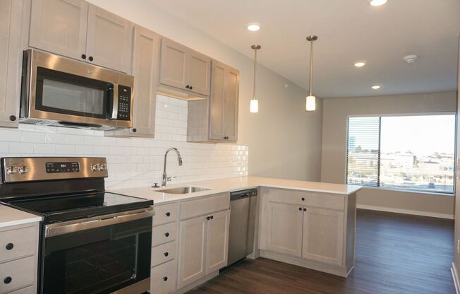 Studio, 1 bath, 541 sqft, $1,099, Unit 518