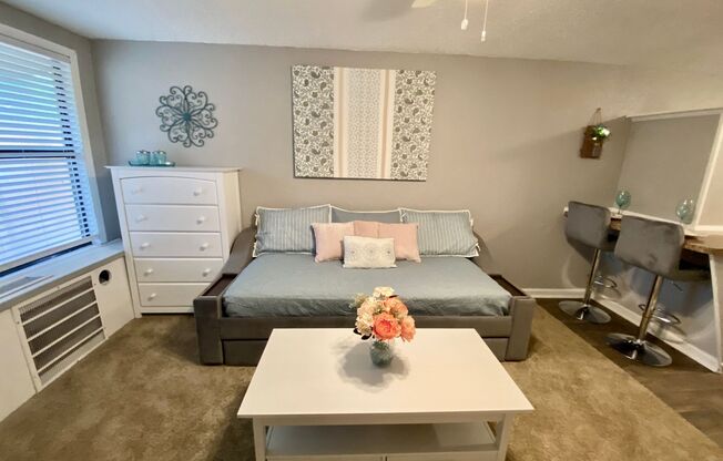 Bentwood Apartments
