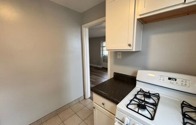 3 beds, 1 bath, 1,000 sqft, $2,390, Unit 6224 Fifth Ave. #210H