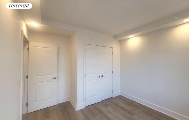 2 beds, 2 baths, $6,850, Unit 14R