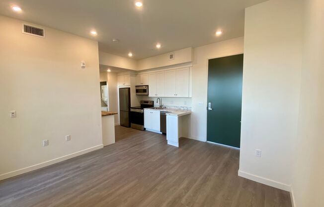 1 bed, 1 bath, 617 sqft, $2,995, Unit 516