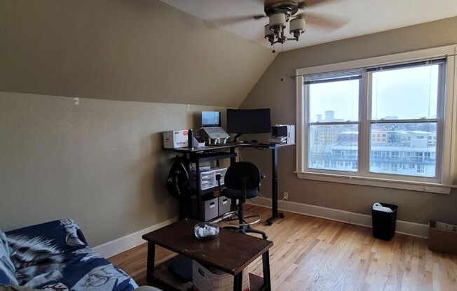 Nice 2 Bdrm 1 Bath w/ Exceptional view of downtown