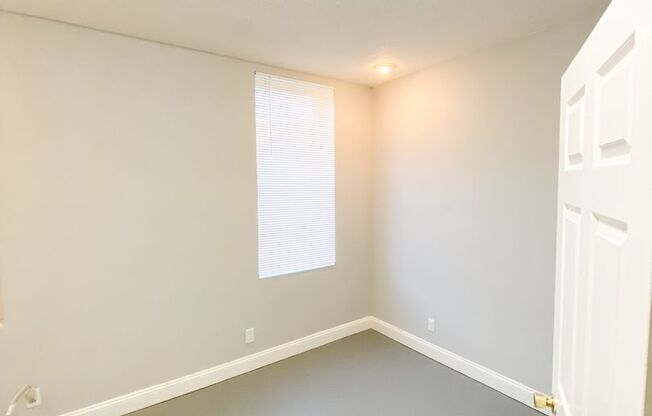 Cozy 2 Bed/1 Bath Home in Dutchtown!
