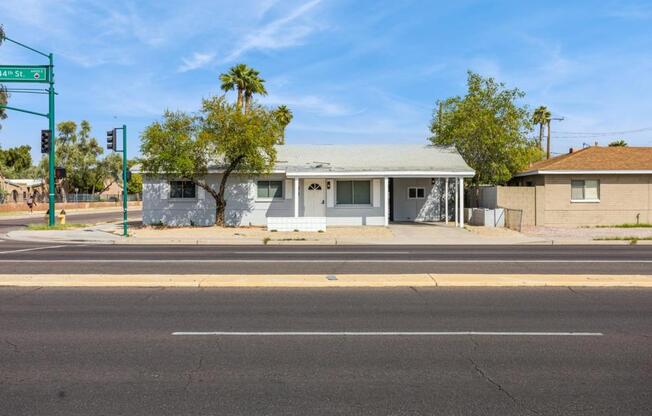 1931 N 44 ST