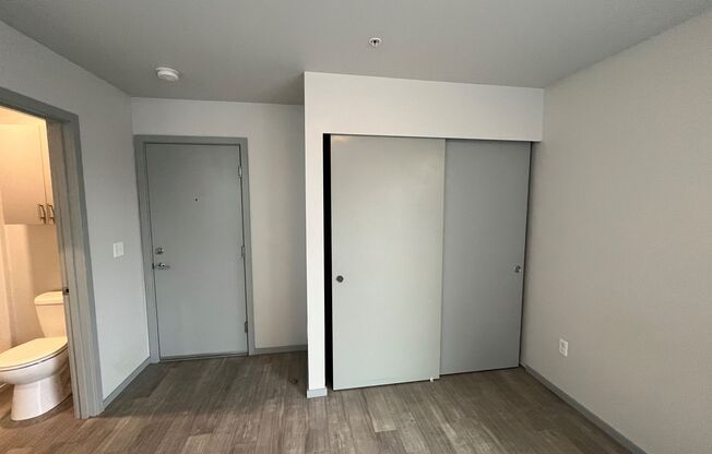 Studio, 1 bath, 181 sqft, $1,025, Unit 301