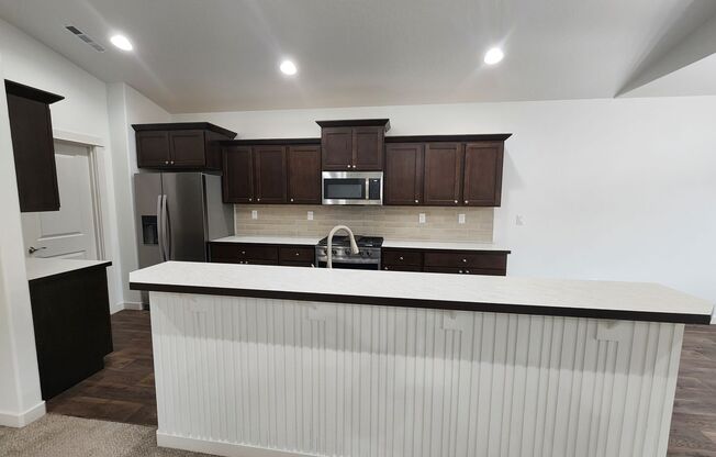 3 beds, 2 baths, $2,395