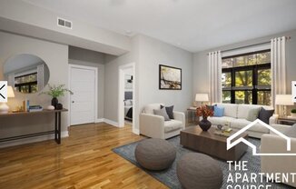 647 W Oakdale Ave