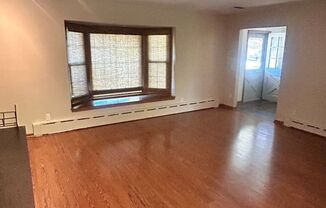 3 beds, 2.5 baths, $2,450, Unit 2850 - RIGHT