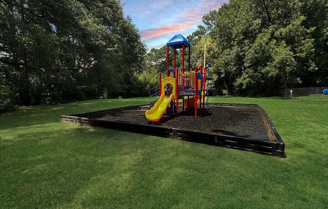 2 beds, 1.5 baths, 1,050 sqft, $1,199, Unit I4