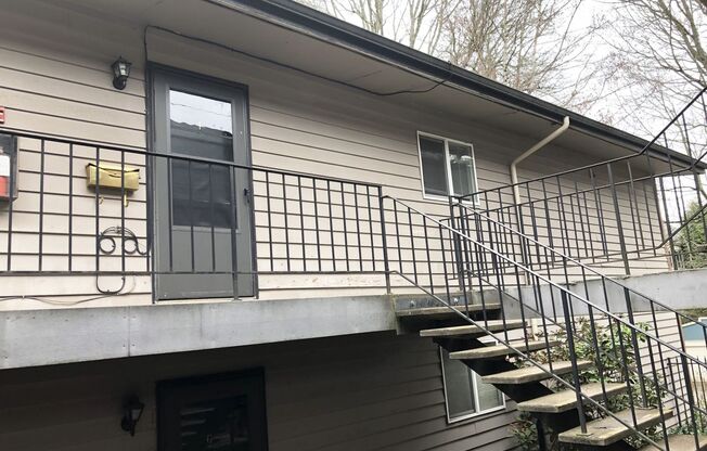 ne15th [Ivy Crt]