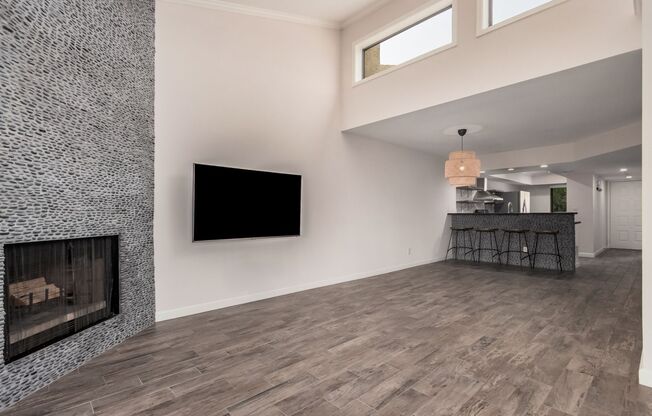 2 beds, 2 baths, $2,150