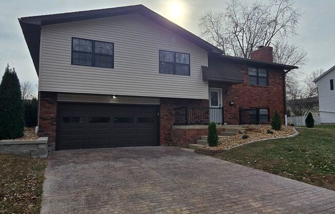 4 beds, 3.5 baths, $2,350