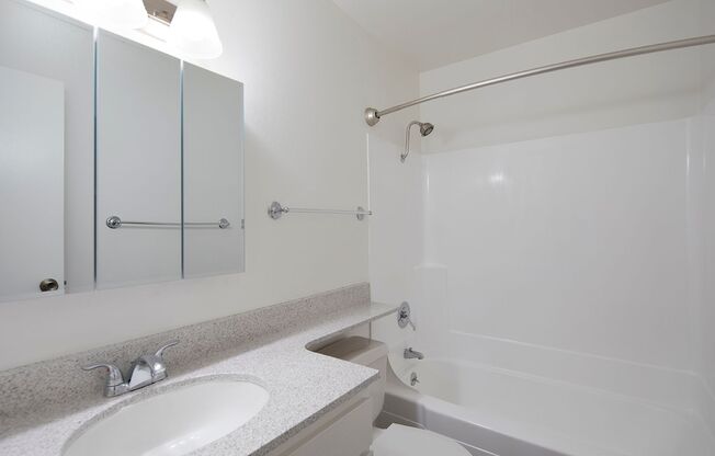 1 bed, 1 bath, 690 sqft, $1,850, Unit 078