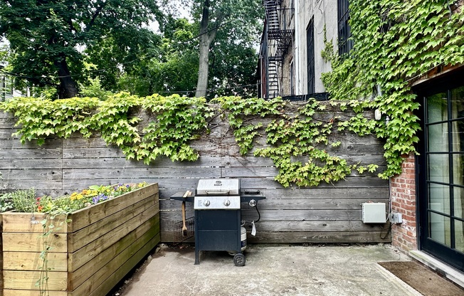629 PUTNAM AVE