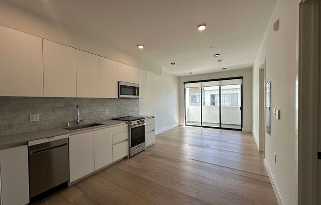 Make this Premier Community in Hollywood your new home! | Edenhaus Lexington