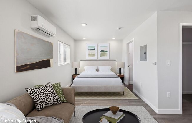 Studio, 1 bath, 645 sqft, $1,548, Unit 131