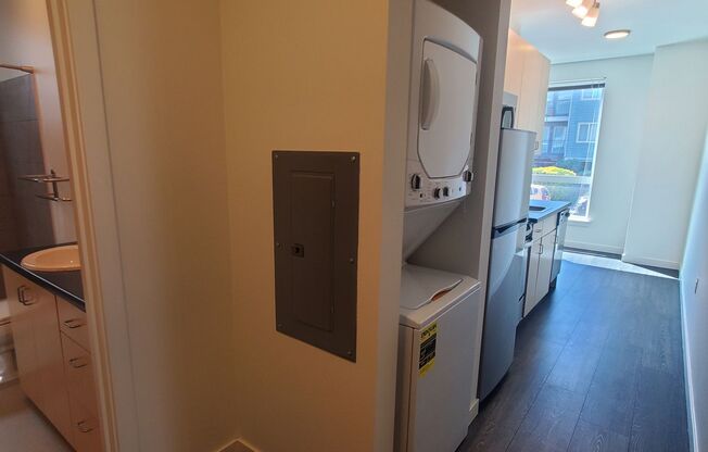 Studio, 1 bath, 362 sqft, $1,550, Unit 104