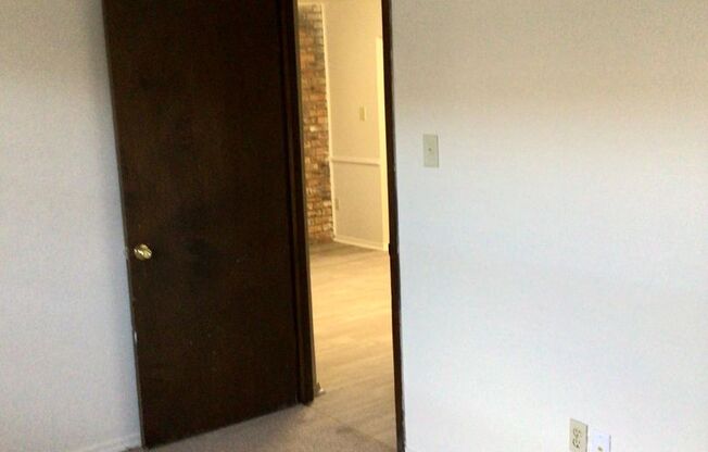 2 beds, 2 baths, 995 sqft, $800, Unit 22
