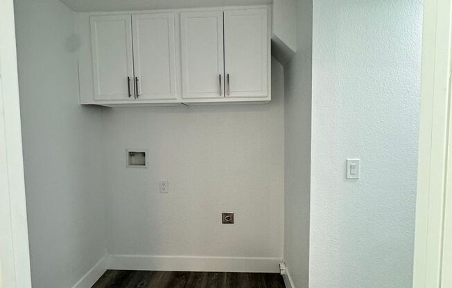 2 beds, 1 bath, 700 sqft, $1,795, Unit 19