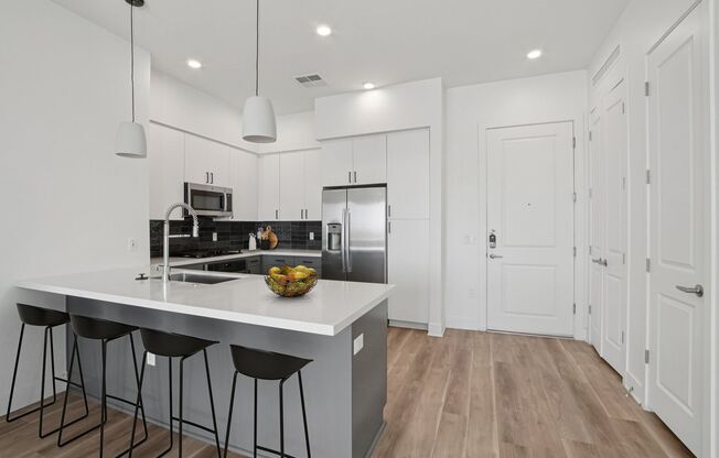 2 beds, 2 baths, 1,029 sqft, $1,999, Unit 418