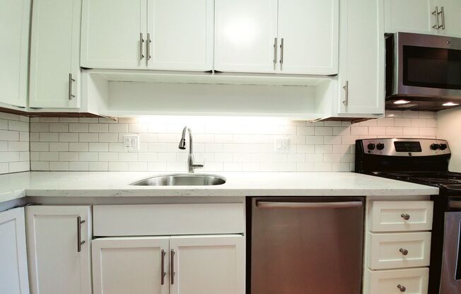 1 bed, 1 bath, $2,700