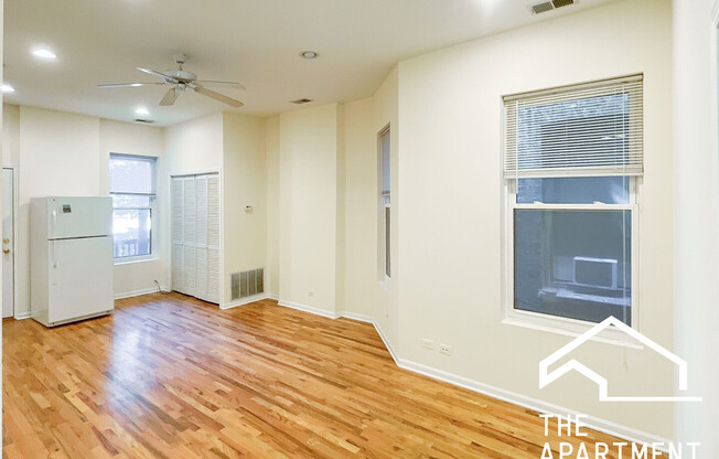 2604 North Racine Ave.