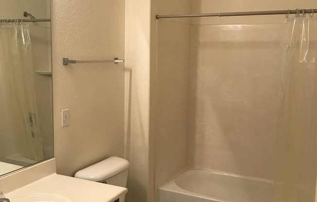 Great 2 bedroom condo Blue Diamond/Durango 1500/mo