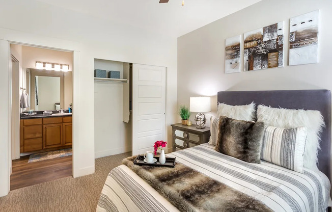 Bedroom with En Suite Bathroom at San Moritz