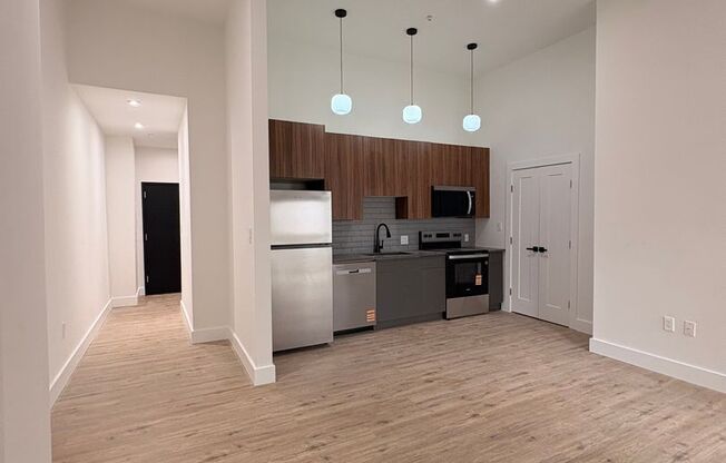 1 bed, 1 bath, 500 sqft, $1,875, Unit 521